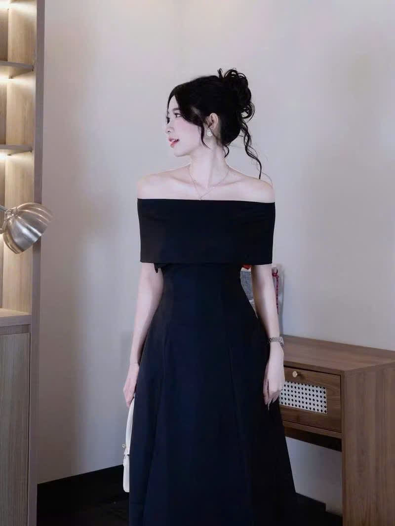 ĐẦM ĐEN