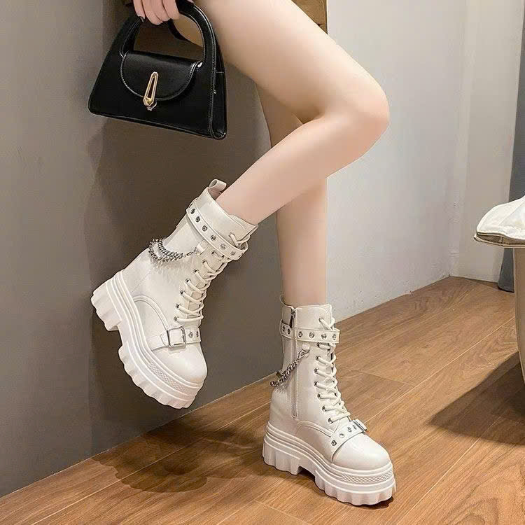 GIÀY TRẮNG