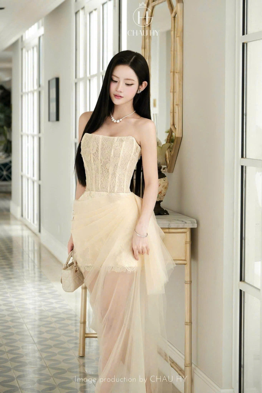 TIỆC NGẮN